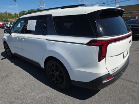 More photos of 2025 Kia Carnival SX Prestige at Outten Kia, PA