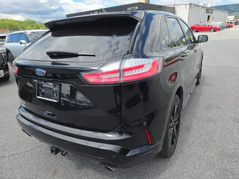 Another view of 2020 Ford Edge ST Line AWD for sale in Hamburg, PA at Outten Kia