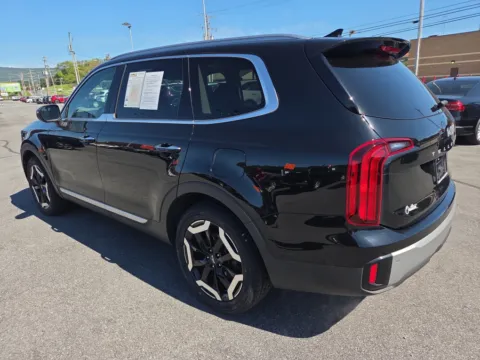 More photos of 2024 Kia Telluride S AWD at Outten Kia, PA
