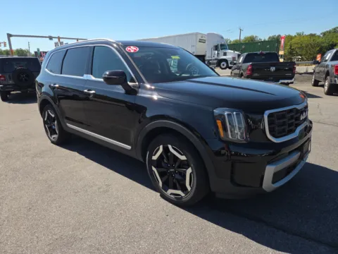 Black 2024 Kia Telluride S AWD for sale in Hamburg, PA