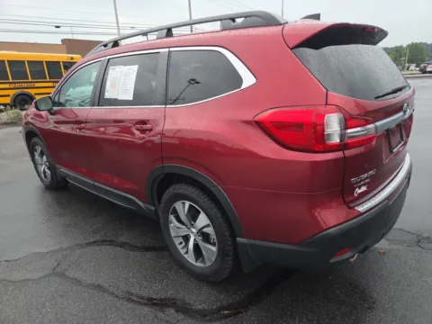 More photos of 2022 Subaru Ascent Premium at Outten Kia, PA
