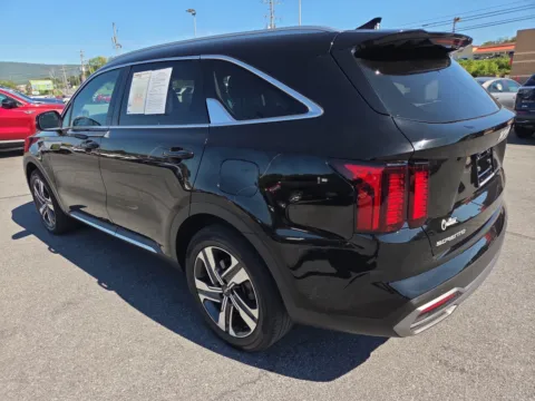 More photos of 2023 Kia Sorento Hybrid EX AWD at Outten Kia, PA