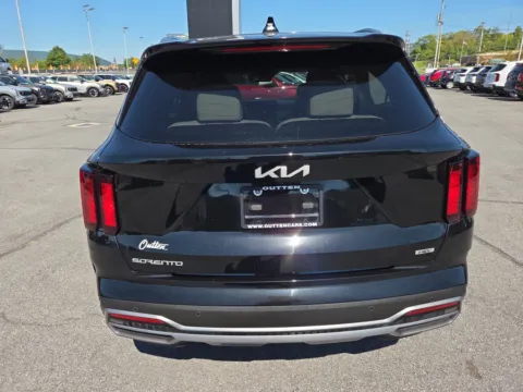 More photos of 2023 Kia Sorento Hybrid EX AWD at Outten Kia, PA