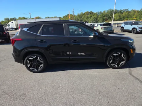 Photos of 2024 Kia Seltos SX AWD for sale in Hamburg, PA at Outten Kia