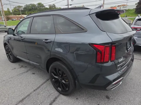 More photos of 2023 Kia Sorento SX AWD at Outten Kia, PA