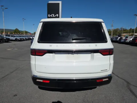 More photos of 2024 Jeep Wagoneer Series II at Outten Kia, PA