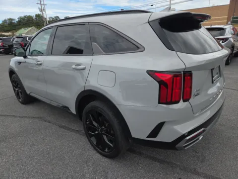More photos of 2022 Kia Sorento SX AWD at Outten Kia, PA