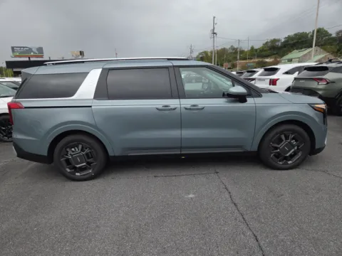Photos of 2027 Kia Carnival Hybrid EX for sale in Hamburg, PA at Outten Kia