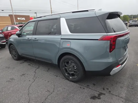 More photos of 2027 Kia Carnival Hybrid EX at Outten Kia, PA