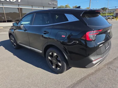 More photos of 2027 Kia Sportage LX AWD at Outten Kia, PA