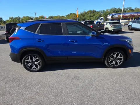 Photos of 2022 Kia Seltos EX AWD for sale in Hamburg, PA at Outten Kia