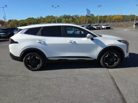Photos of 2027 Kia Sportage Hybrid EX AWD for sale in Hamburg, PA at Outten Kia