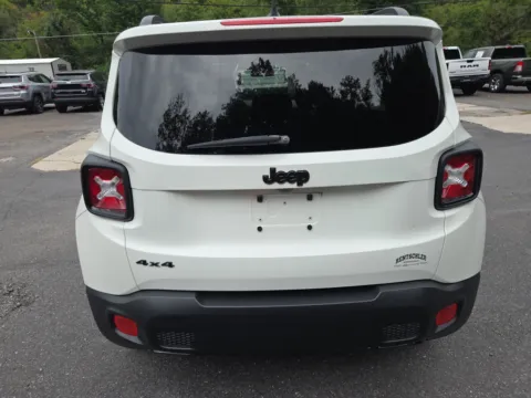 More photos of 2017 Jeep Renegade Altitude at Outten Kia, PA