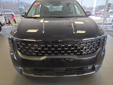 More photos of 2025 Kia Carnival SX Prestige at Outten Kia, PA