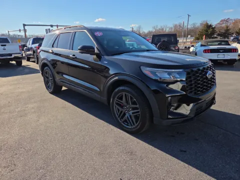 Black 2025 Ford Explorer ST-Line for sale in Hamburg, PA
