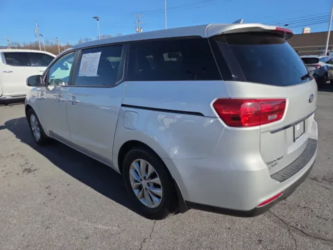More photos of 2021 Kia Sedona LX at Outten Kia, PA