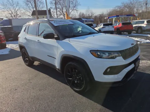 White 2022 Jeep Compass Altitude for sale in Hamburg, PA