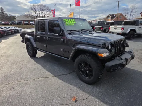 Gray 2021 Jeep Gladiator Willys for sale in Hamburg, PA