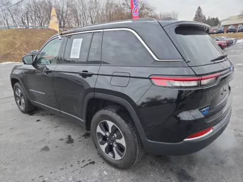 More photos of 2022 Jeep Grand Cherokee 4xe at Outten Chrysler Dodge Jeep RAM of Hamburg, PA