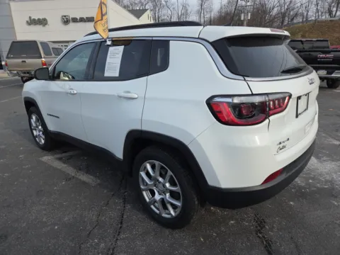 More photos of 2024 Jeep Compass Latitude Lux at Outten Chrysler Dodge Jeep RAM of Hamburg, PA