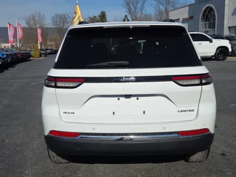 More photos of 2023 Jeep Grand Cherokee Limited at Outten Chrysler Dodge Jeep RAM of Hamburg, PA