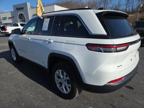 More photos of 2023 Jeep Grand Cherokee Limited at Outten Chrysler Dodge Jeep RAM of Hamburg, PA