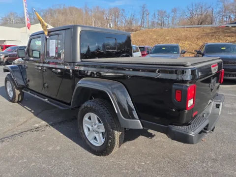 More photos of 2022 Jeep Gladiator Sport S at Outten Chrysler Dodge Jeep RAM of Hamburg, PA