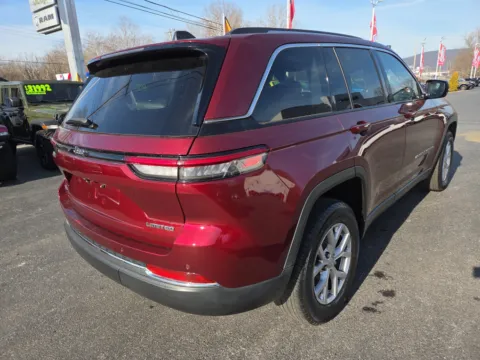 Another view of 2022 Jeep Grand Cherokee Limited for sale in Hamburg, PA at Outten Chrysler Dodge Jeep RAM of Hamburg