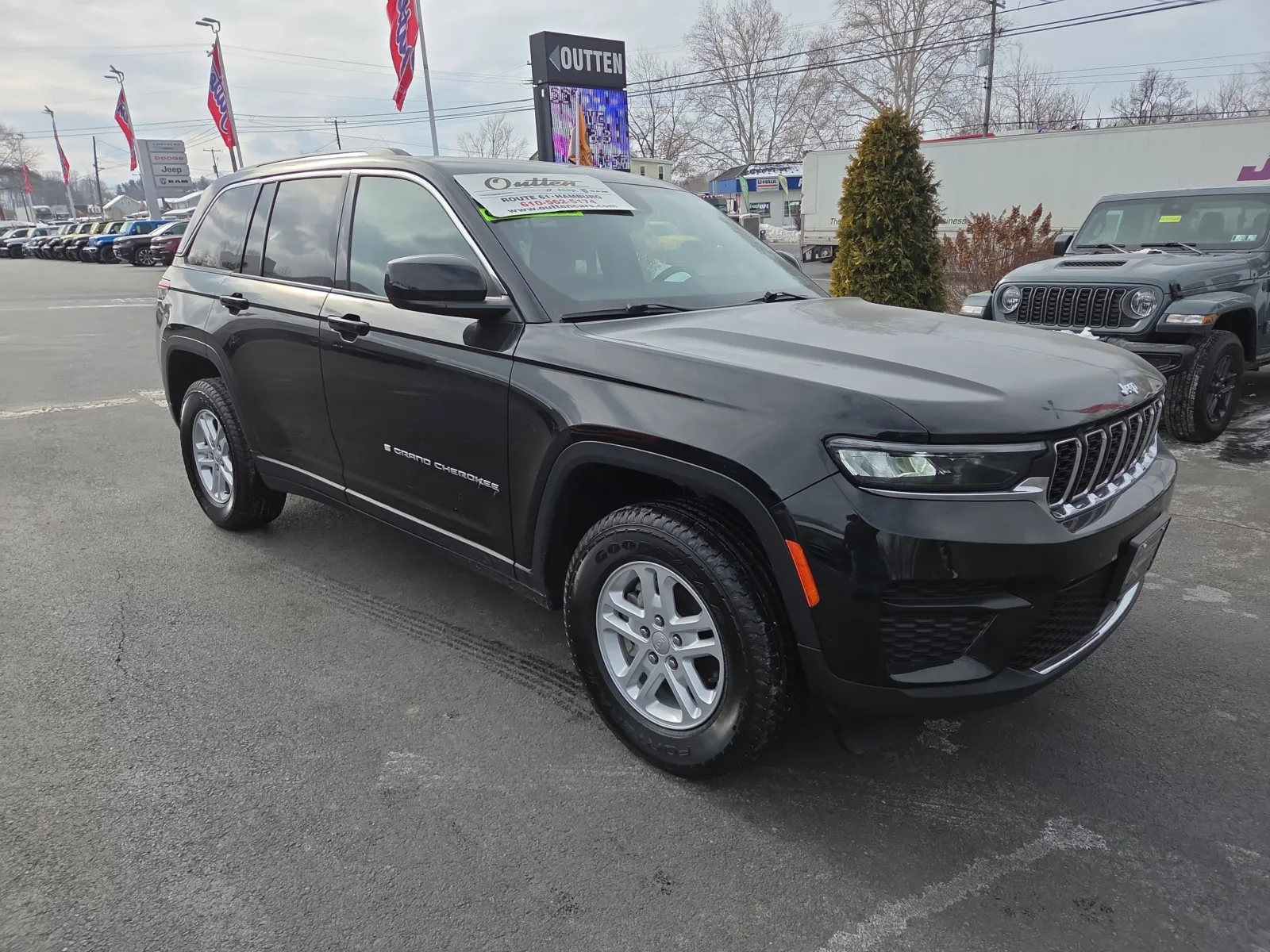 Black 2023 Jeep Grand Cherokee Laredo for sale in Hamburg, PA