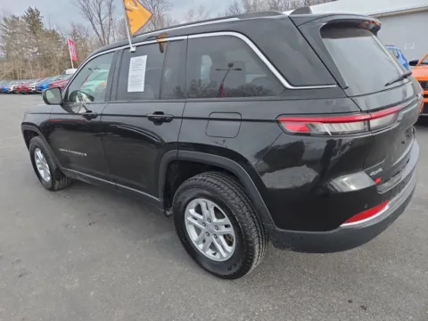 More photos of 2023 Jeep Grand Cherokee Laredo at Outten Chrysler Dodge Jeep RAM of Hamburg, PA