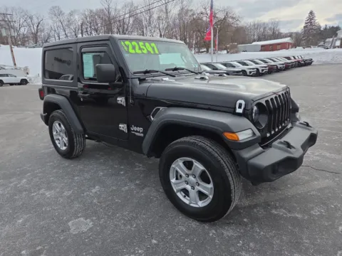 Black 2020 Jeep Wrangler Sport S for sale in Hamburg, PA