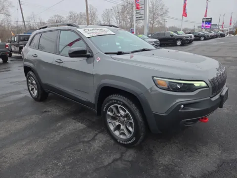 Gray 2022 Jeep Cherokee Trailhawk for sale in Hamburg, PA