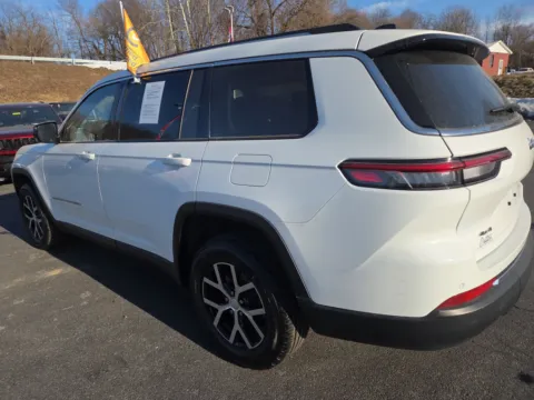 More photos of 2023 Jeep Grand Cherokee L Limited at Outten Chrysler Dodge Jeep RAM of Hamburg, PA