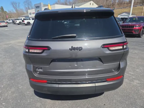 More photos of 2024 Jeep Grand Cherokee L Altitude at Outten Chrysler Dodge Jeep RAM of Hamburg, PA