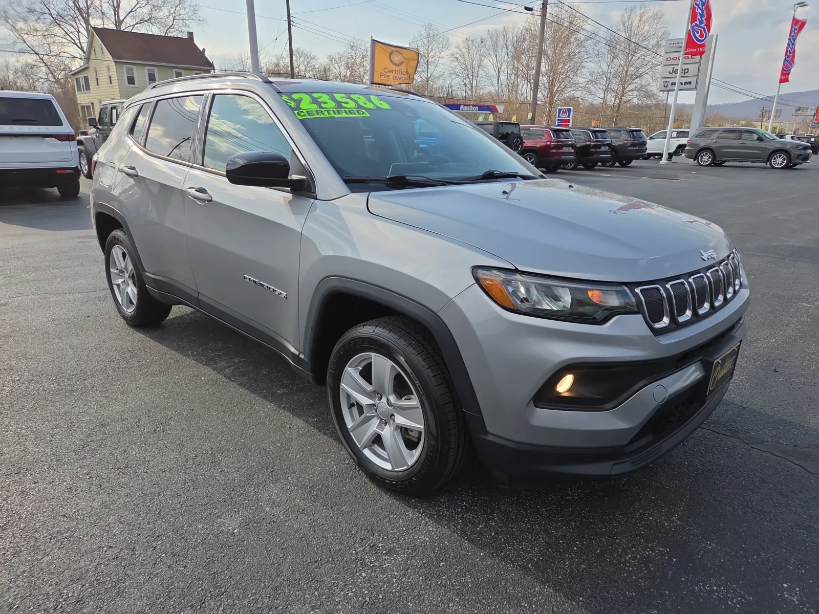 Silver 2022 Jeep Compass Altitude for sale in Hamburg, PA