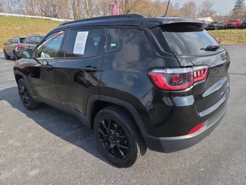 More photos of 2022 Jeep Compass Altitude at Outten Chrysler Dodge Jeep RAM of Hamburg, PA