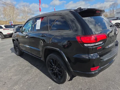 More photos of 2022 Jeep Grand Cherokee WK Laredo X at Outten Chrysler Dodge Jeep RAM of Hamburg, PA