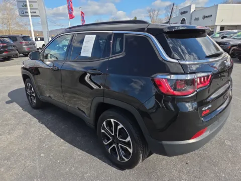 More photos of 2022 Jeep Compass Limited at Outten Chrysler Dodge Jeep RAM of Hamburg, PA