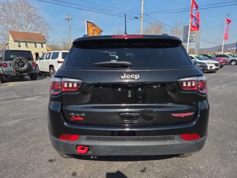 More photos of 2022 Jeep Compass Trailhawk at Outten Chrysler Dodge Jeep RAM of Hamburg, PA