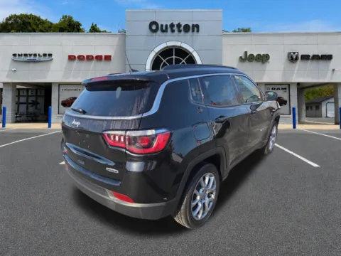 Another view of 2022 Jeep Compass Latitude Lux for sale in Hamburg, PA at Outten Chrysler Dodge Jeep RAM of Hamburg