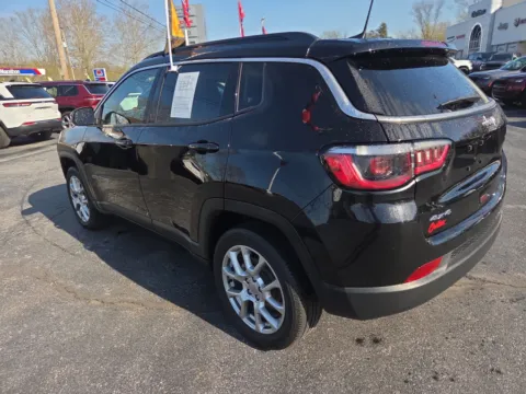 More photos of 2022 Jeep Compass Latitude Lux at Outten Chrysler Dodge Jeep RAM of Hamburg, PA