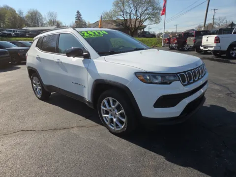 White 2022 Jeep Compass Latitude Lux for sale in Hamburg, PA