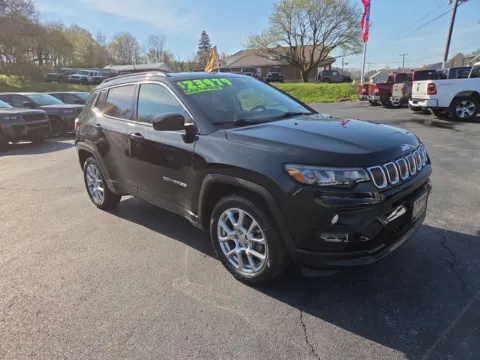 Black 2022 Jeep Compass Latitude Lux for sale in Hamburg, PA