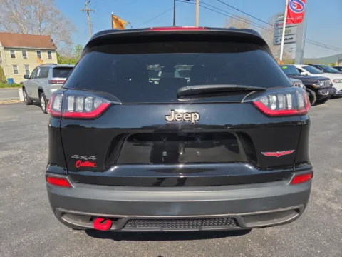 More photos of 2022 Jeep Cherokee Trailhawk at Outten Chrysler Dodge Jeep RAM of Hamburg, PA