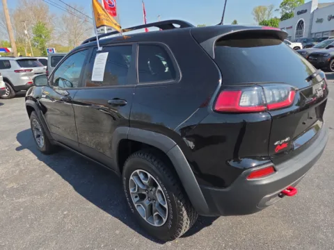 More photos of 2022 Jeep Cherokee Trailhawk at Outten Chrysler Dodge Jeep RAM of Hamburg, PA