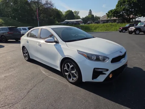 White 2020 Kia Forte LXS for sale in Hamburg, PA
