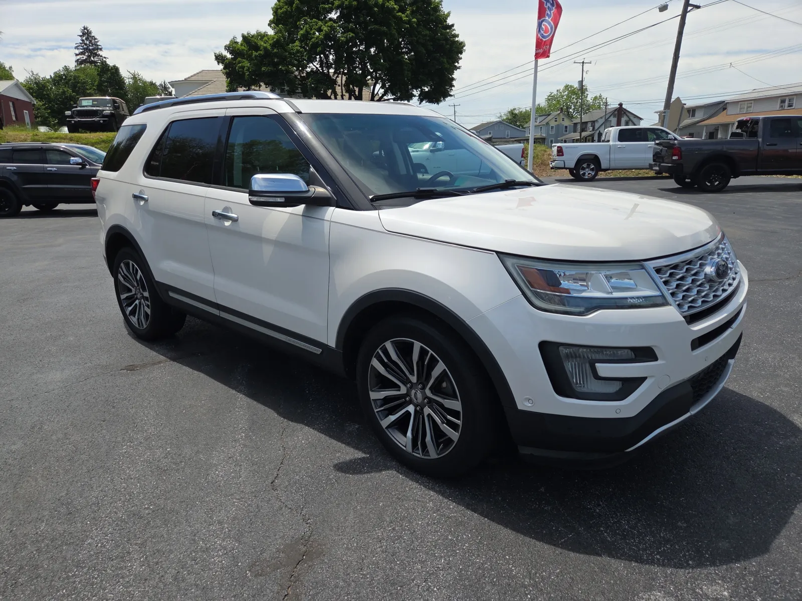 White 2016 Ford Explorer Platinum for sale in Hamburg, PA