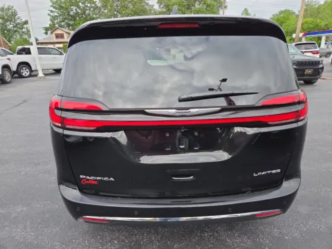 More photos of 2026 Chrysler Pacifica Limited at Outten Chrysler Dodge Jeep RAM of Hamburg, PA