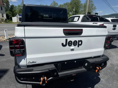 More photos of 2023 Jeep Gladiator Sport S at Outten Chrysler Dodge Jeep RAM of Hamburg, PA