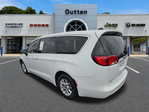 More photos of 2022 Chrysler Voyager LX at Outten Chrysler Dodge Jeep RAM of Hamburg, PA